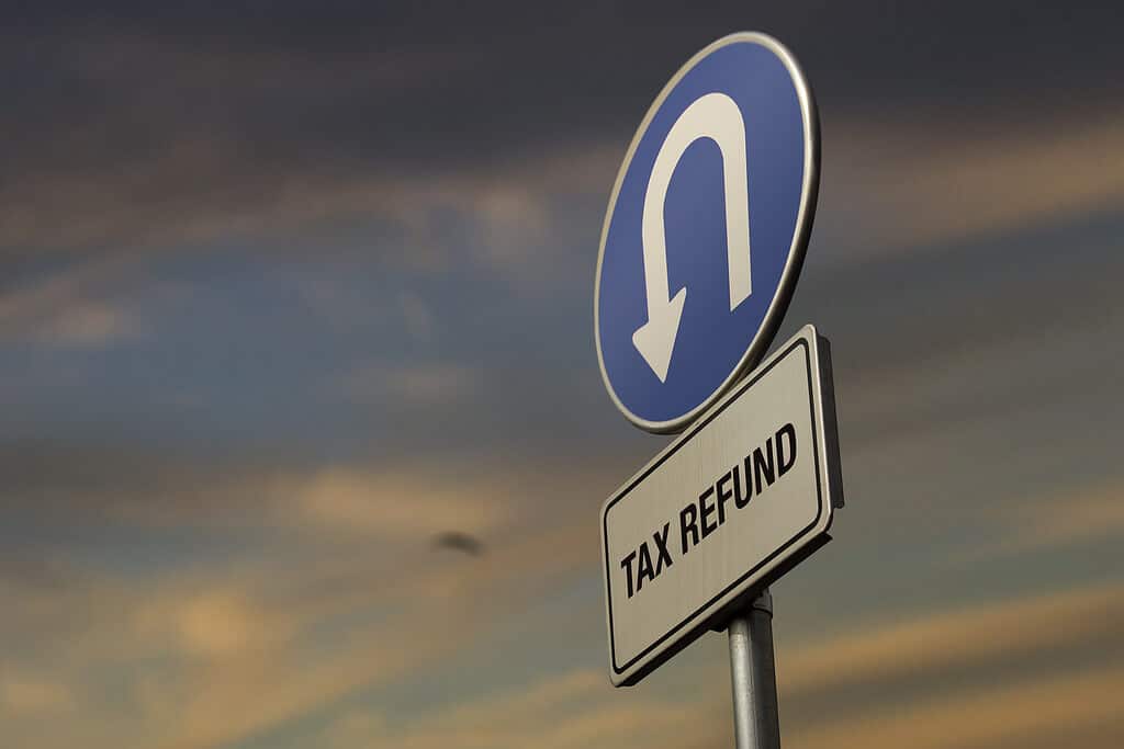 Tax refund U-Turn sign.